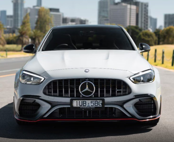 Exploring the Mercedes-AMG C63 S E Performance F1 Edition